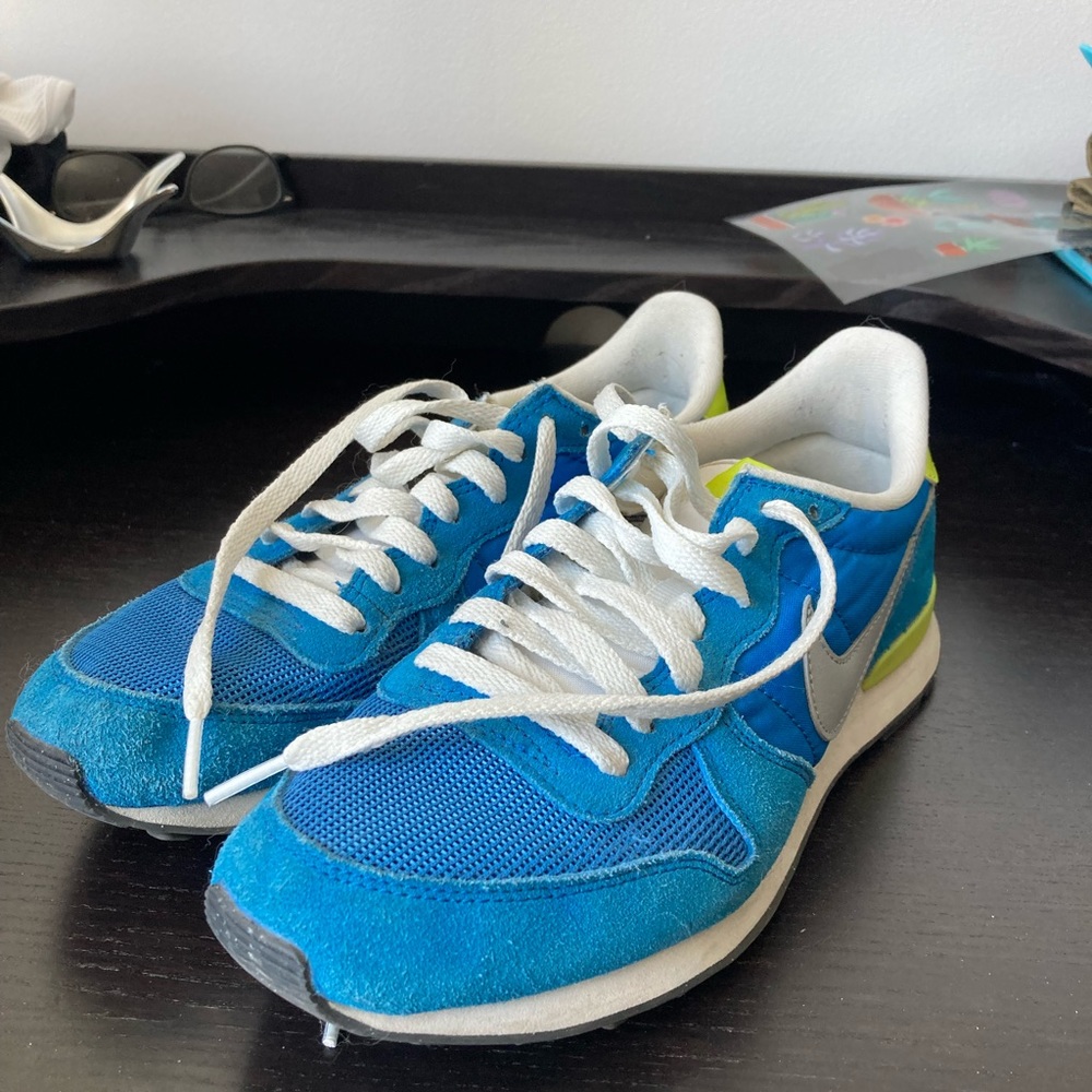 Nike internationalists mens 7.5